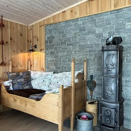Holiday home I Naturskjonne Javnlie