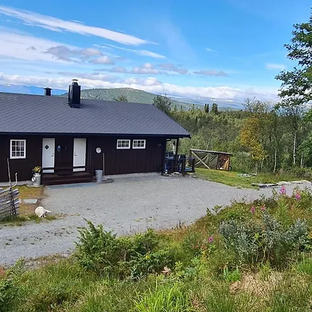 I Naturskjonne Javnlie Holiday home Skammestein